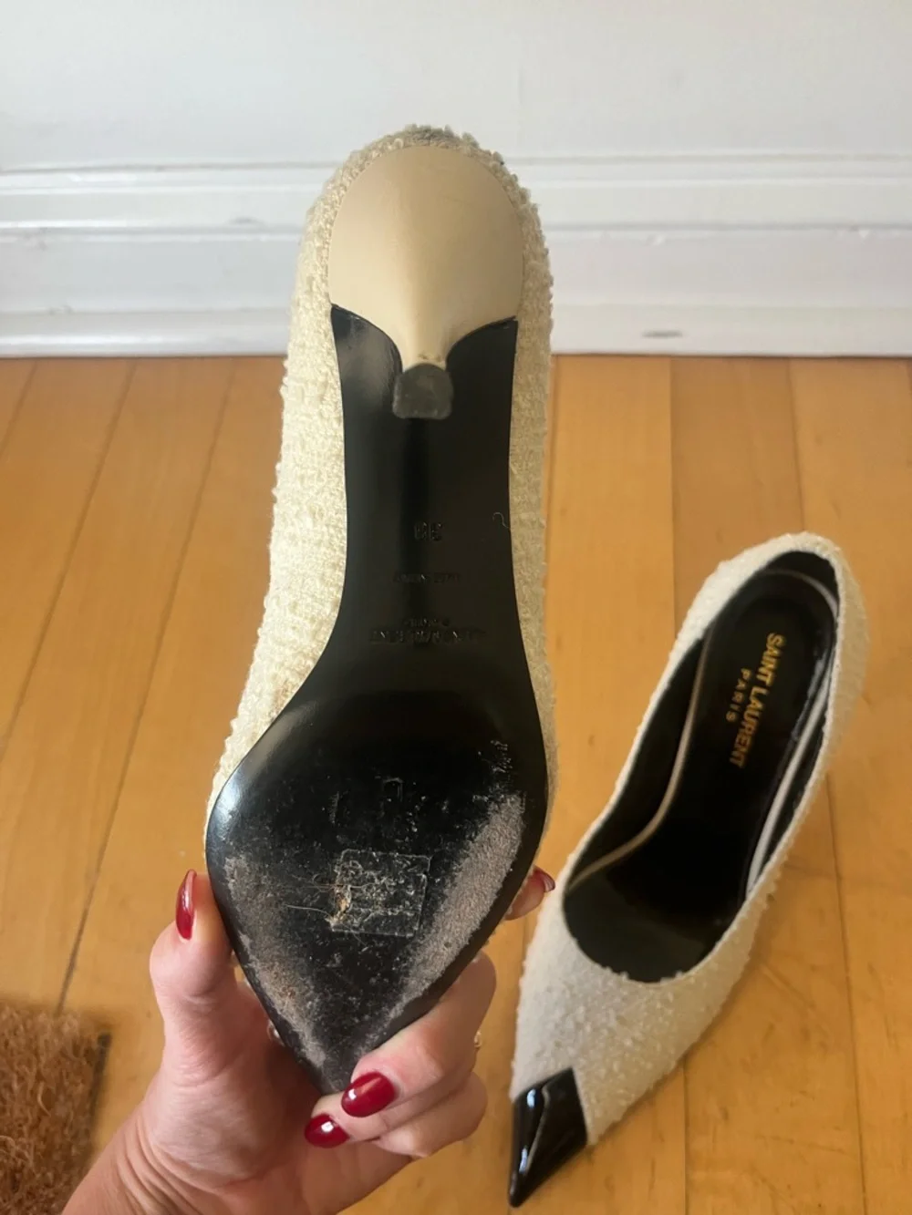 Saint Laurent Cream Tweed Pumps with Black Patent Toe - Picture 4 of 13